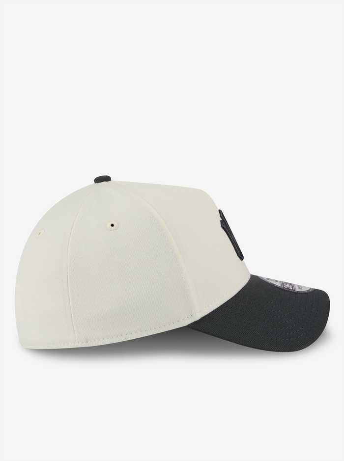3930 A-Frame New York Yankees 2-Tone Snapback Cap