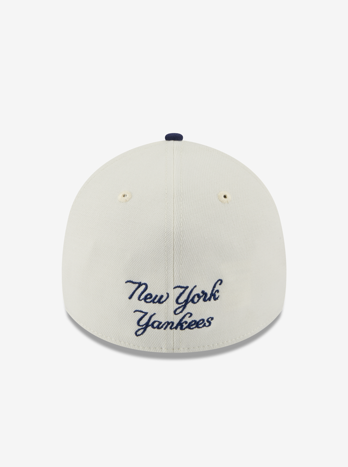 3930 A-Frame New York Yankees 2-Tone Snapback Cap