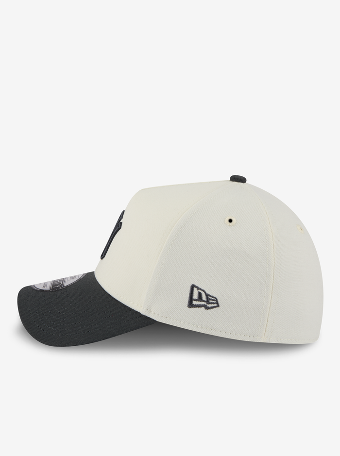 3930 A-Frame New York Yankees 2-Tone Snapback Cap