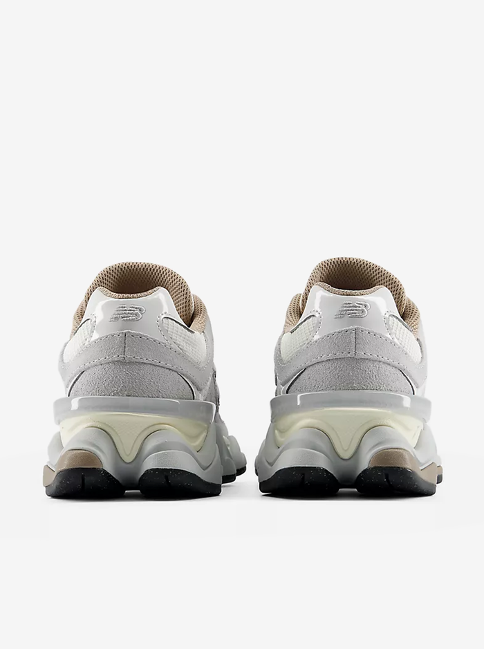 9060 Unisex