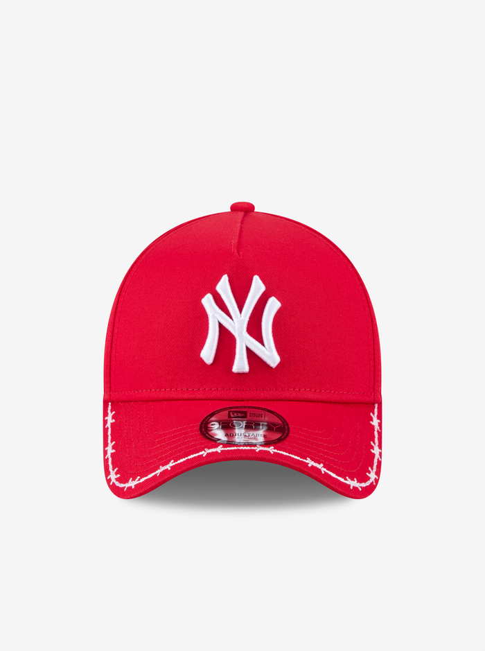 940 A-Frame New York Yankees Barb Visor Cap