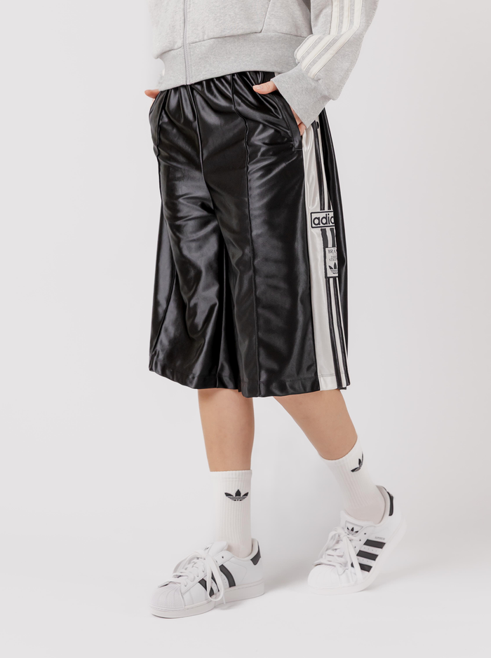 Adibreak Elongated Short