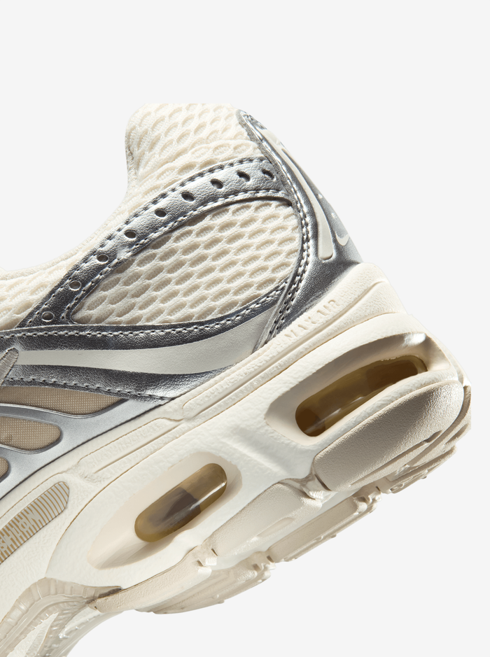 Air Max Moto 2K Womens