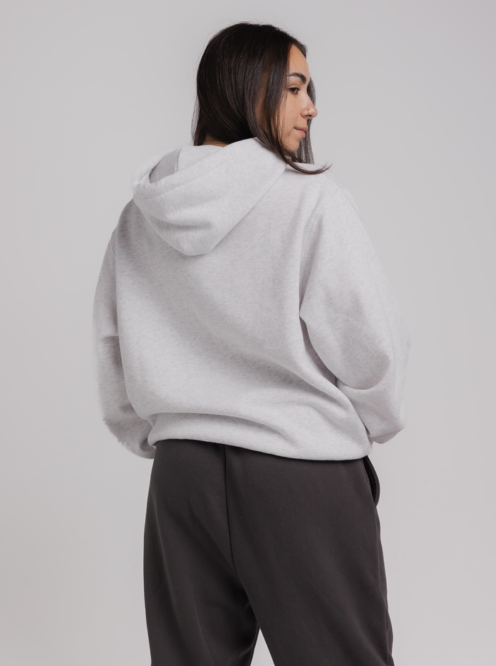 Classic Hood in White Marle