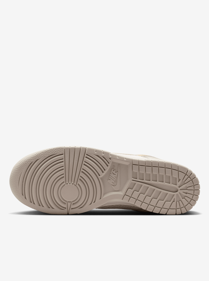 Dunk Low SE Womens