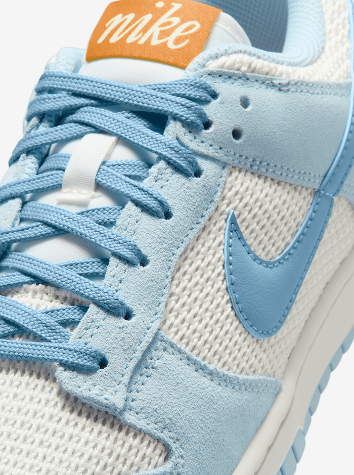 Dunk Low SE Womens