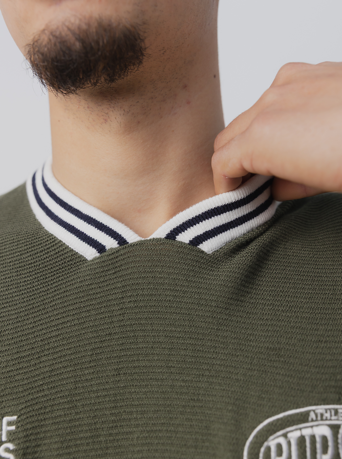Formation Jersey in Grounded