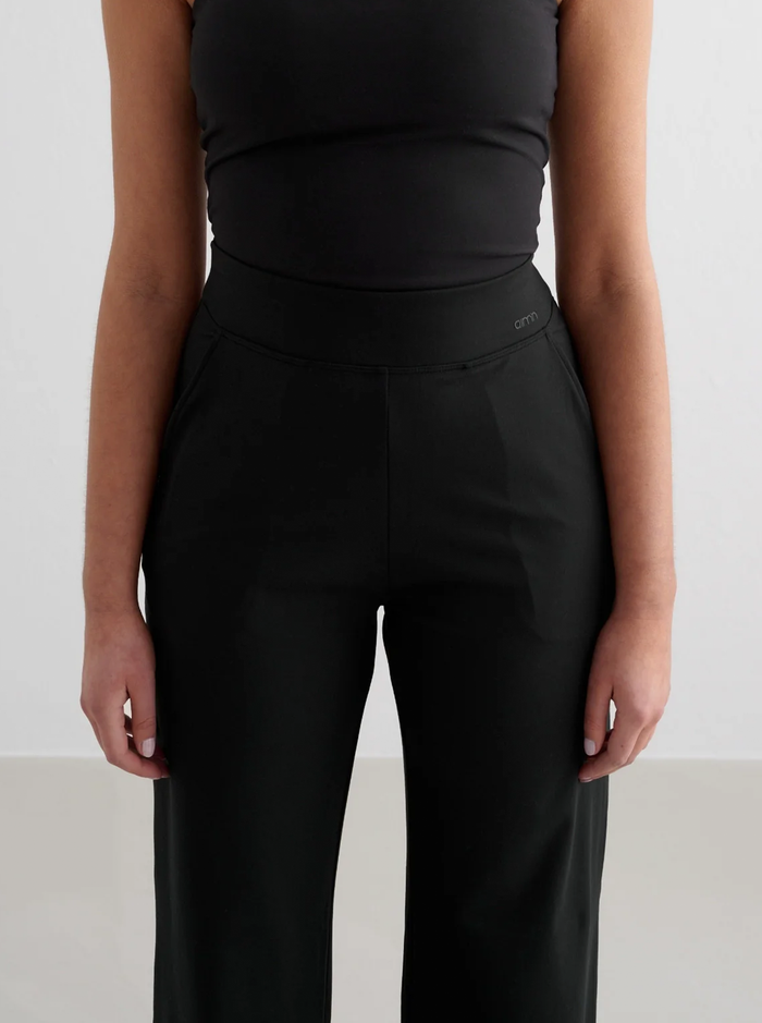 Sense Pants in Black