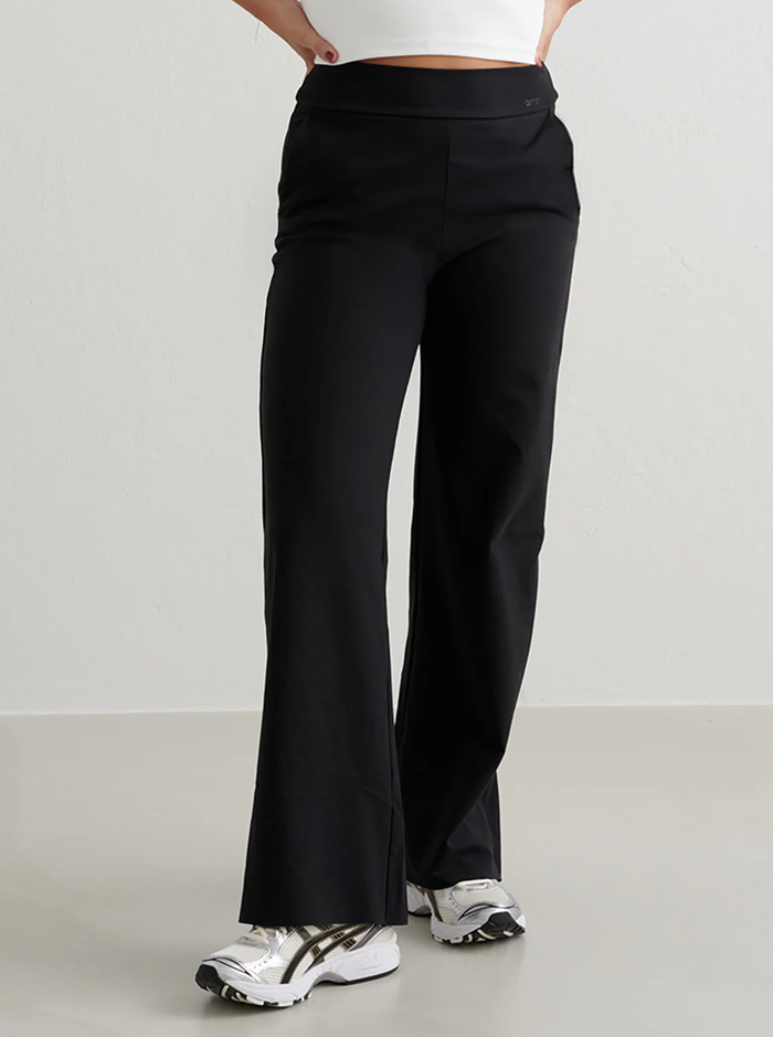 Sense Petite Pants in Black