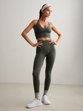 Shape Seamless Tights in Ivy