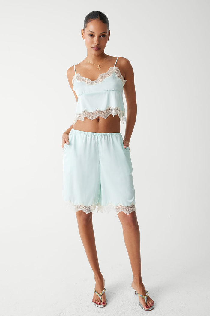 Snuggle satin capri short pistachio