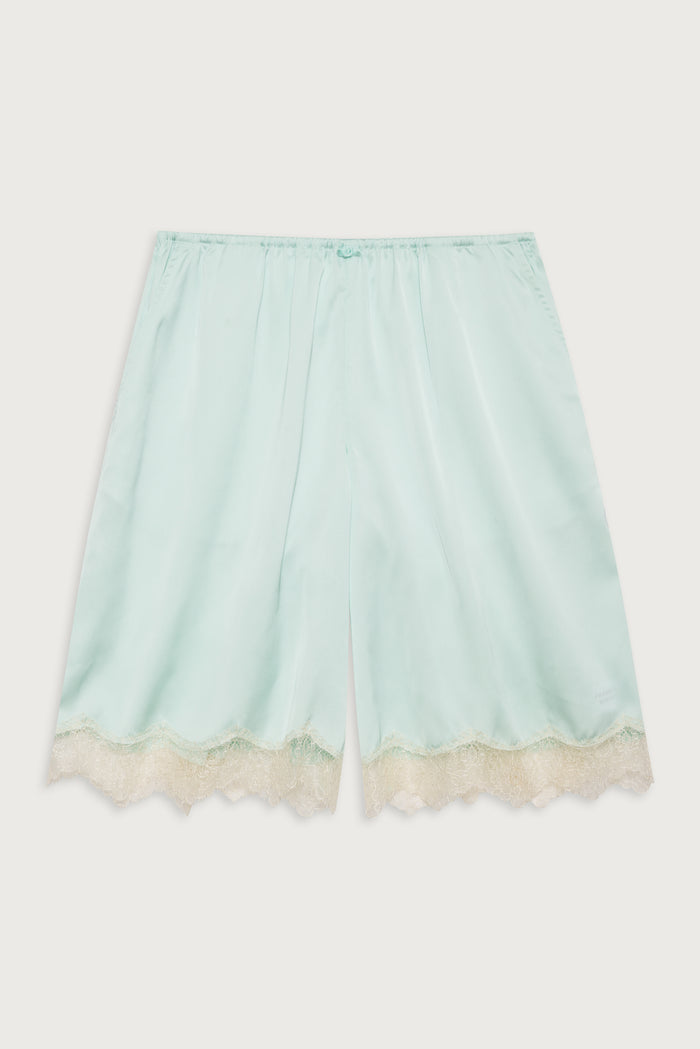 Snuggle satin capri short pistachio