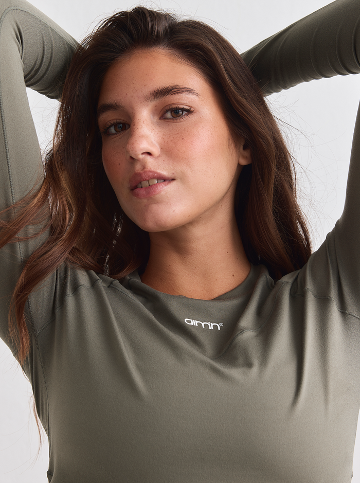 Soft Basic Long Sleeve in Ivy