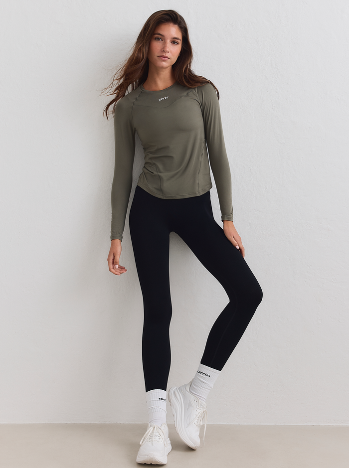 Soft Basic Long Sleeve in Ivy