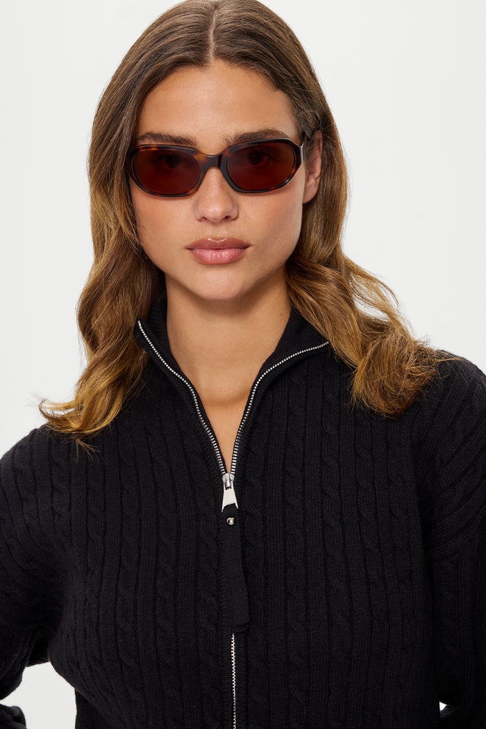 x LEXXOLA Frank Sunglasses - Venice