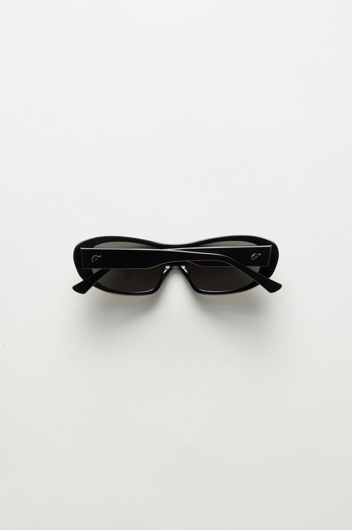 x LEXXOLA Nina Sunglasses - Night Shade