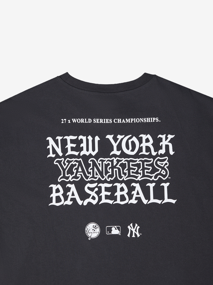 Yankees Black Letter Box Tee